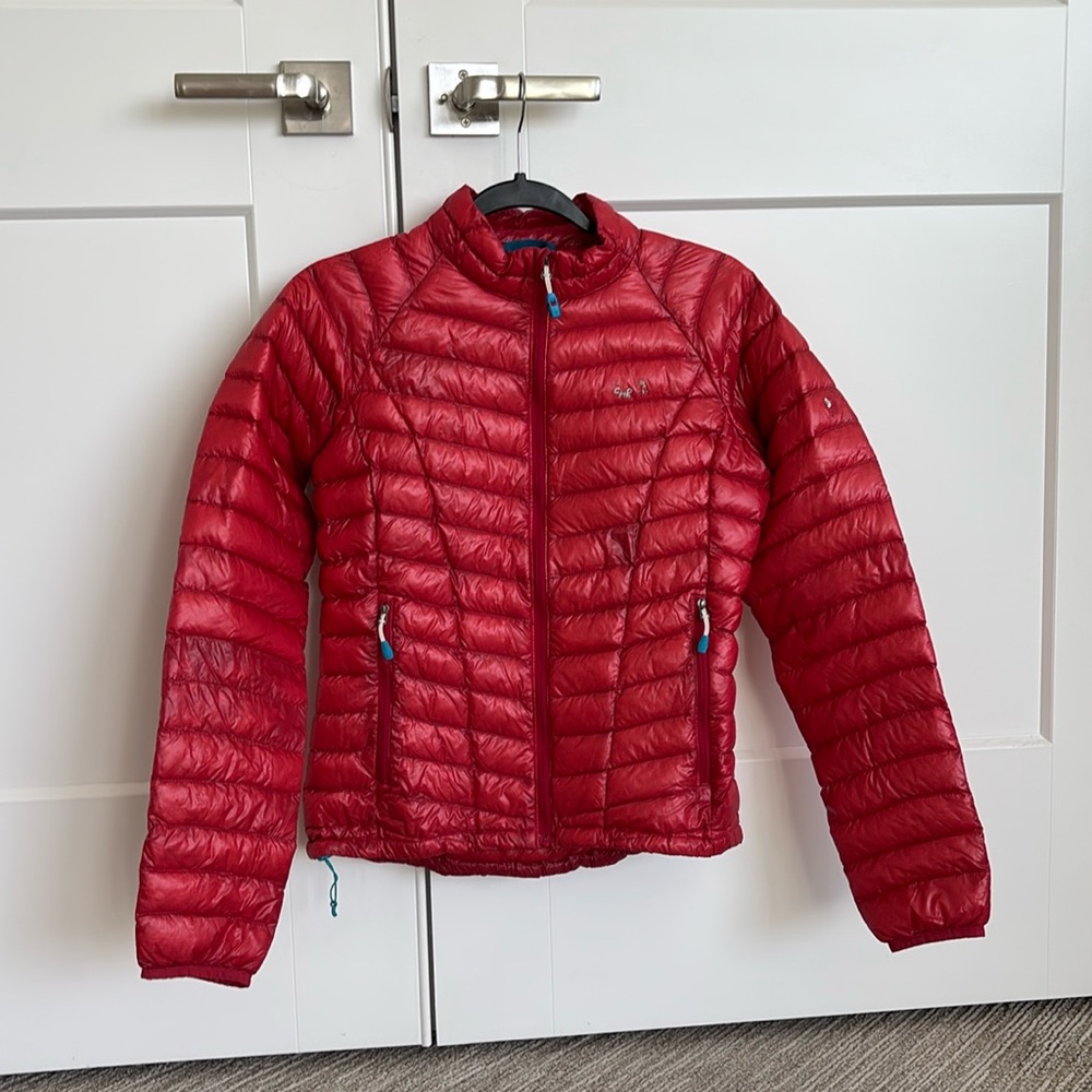 Mountain hardwear red puffer jacket